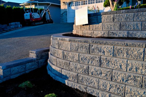 Stone Retaining Wall Repair in Cuyahoga Falls